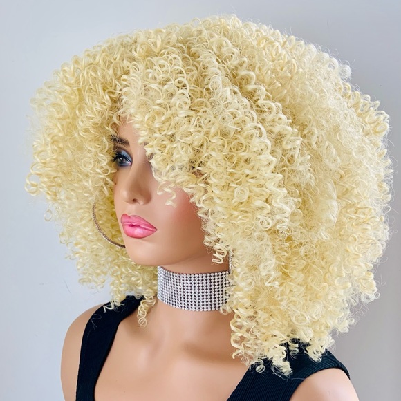 Effortless Style Curly Blonde Premium Fiber Wig for Daily Wear/Cosplay/Events - Picture 5 of 6